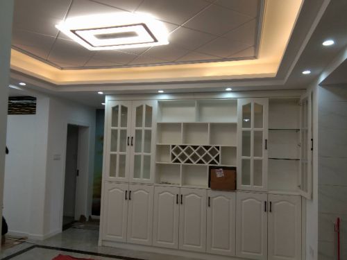 白龍花苑婚房三室兩廳